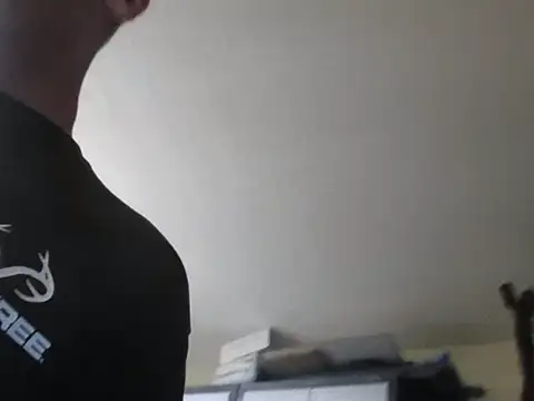 Snapshot of Yankeedave420 chatting on 02/21/25, 06:29 Yankeedave420 online show from 02/21/25, 06:29