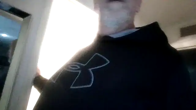 Snapshot of Yankeedave420 chatting on 03/07/25, 02:45 Yankeedave420 online show from 03/07/25, 02:45