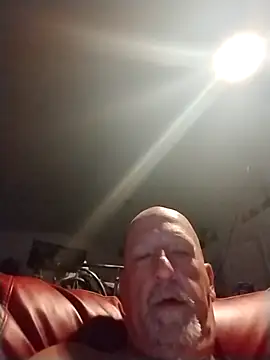 Snapshot of Yankeedave420 chatting on 03/13/25, 07:31 Yankeedave420 online show from 03/13/25, 07:31