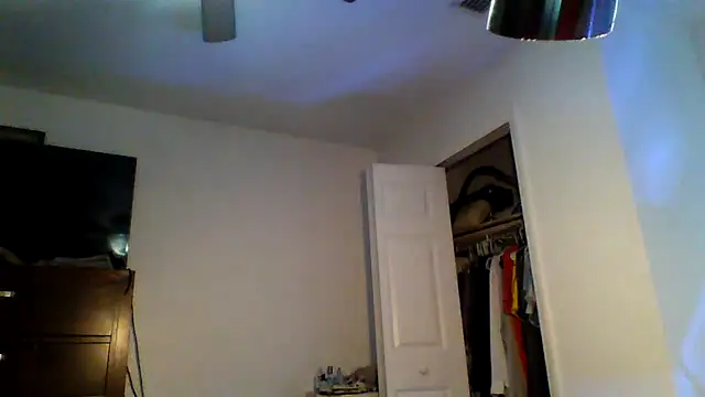 Snapshot of Yankeedave420 chatting on 03/16/25, 09:38 Yankeedave420 online show from 03/16/25, 09:38