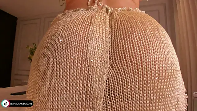 Snapshot of AnaCarrera chatting on 11/22/25, 10:31 AnaCarrera online show from 11/22/25, 10:31