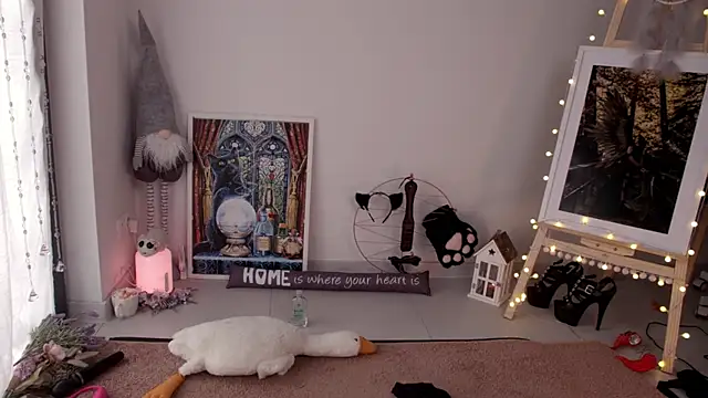 Snapshot of Careful_i_bite chatting on 01/05/25, 12:53 Careful i bite online show from 01/05/25, 12:53