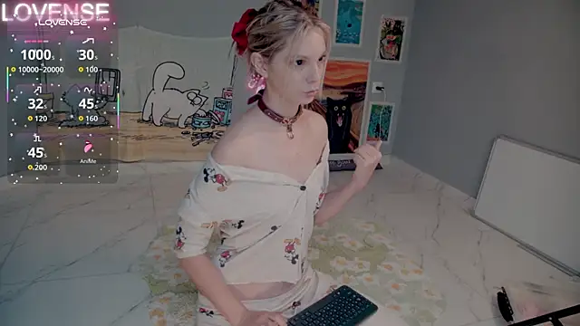 Snapshot of Careful_i_bite chatting on 09/20/25, 04:13 Careful i bite online show from 09/20/25, 04:13