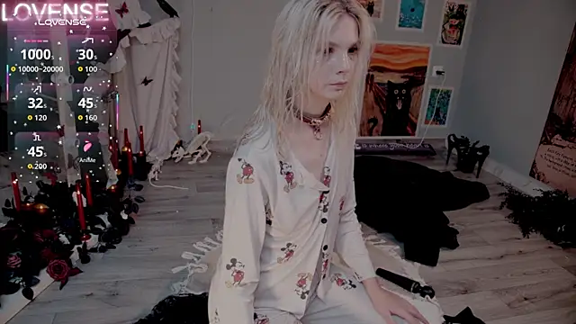 Snapshot of Careful_i_bite chatting on 11/01/25, 06:15 Careful i bite online show from 11/01/25, 06:15