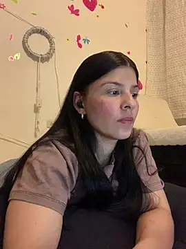 Estefani 32 online show from 04/10/26, 03:34