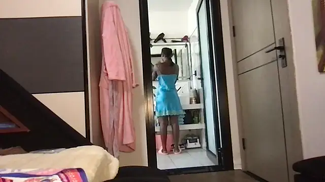 choco petite online show from 03/11/26, 04:07