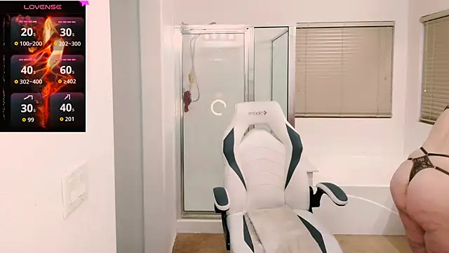 britteebee online show from 03/10/26, 07:02