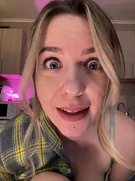 Snapshot of NastyushaaLove chatting on 03/19/25, 08:54 NastyushaaLove online show from 03/19/25, 08:54