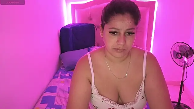 Snapshot of Nazlyy30 chatting on 10/30/25, 08:05 Nazlyy30 online show from 10/30/25, 08:05