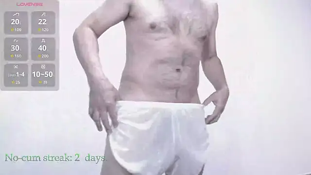 Snapshot of hxmisterh chatting on 10/29/25, 05:58 hxmisterh online show from 10/29/25, 05:58