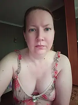 Snapshot of GoddessLara chatting on 06/24/26, 01:26 GoddessLara online show from 06/24/26, 01:26