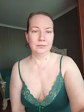 Snapshot of GoddessLara chatting on 07/10/26, 12:04 GoddessLara online show from 07/10/26, 12:04