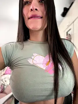 Emmily 19 online show from 12/19/25, 03:30