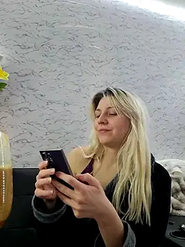 ScarletCallings420 online show from 01/06/26, 10:23