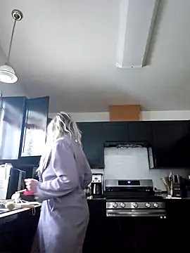 ScarletCallings420 online show from 04/04/26, 04:26