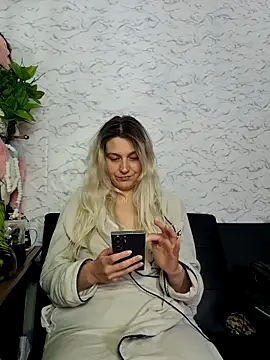 ScarletCallings420 online show from 04/16/26, 01:17