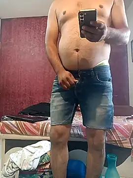 Snapshot of hornydick4you chatting on 12/18/24, 06:21 hornydick4you online show from 12/18/24, 06:21