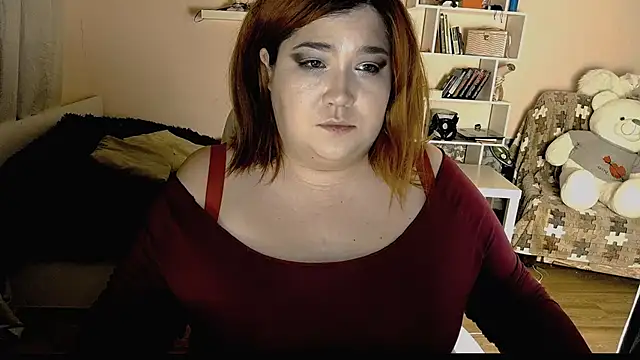 Snapshot of Vi-Vixen chatting on 12/19/24, 02:35 Vi-Vixen online show from 12/19/24, 02:35