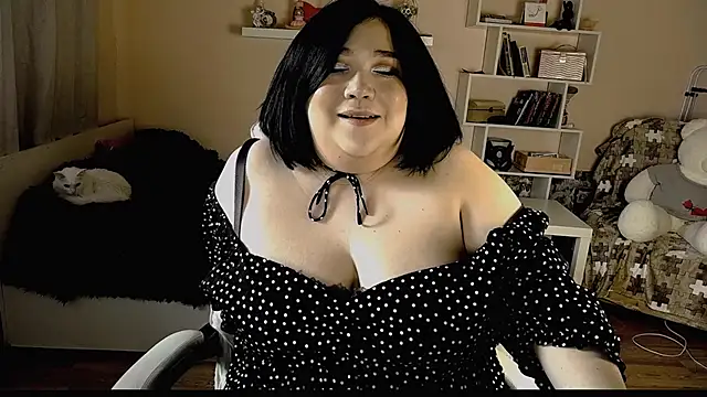 Snapshot of Vi-Vixen chatting on 03/10/25, 12:37 Vi-Vixen online show from 03/10/25, 12:37