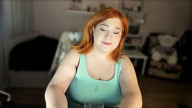 Snapshot of Vi-Vixen chatting on 01/09/26, 01:47 Vi-Vixen online show from 01/09/26, 01:47