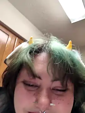 Snapshot of Cutegothcrybabyx chatting on 12/13/24, 08:20 Cutegothcrybabyx online show from 12/13/24, 08:20