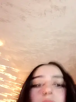 Snapshot of IvonneT chatting on 12/02/24, 05:48 IvonneT online show from 12/02/24, 05:48