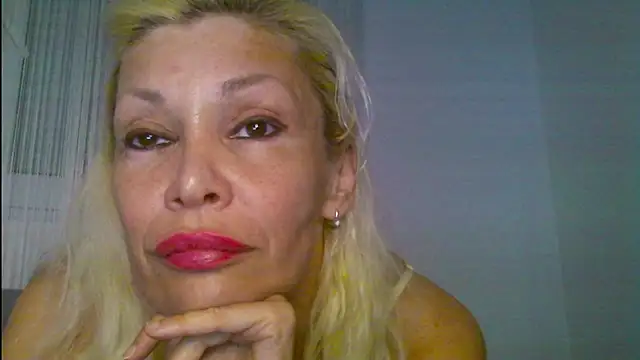 Snapshot of EvaaMina chatting on 06/14/26, 03:14 EvaaMina online show from 06/14/26, 03:14