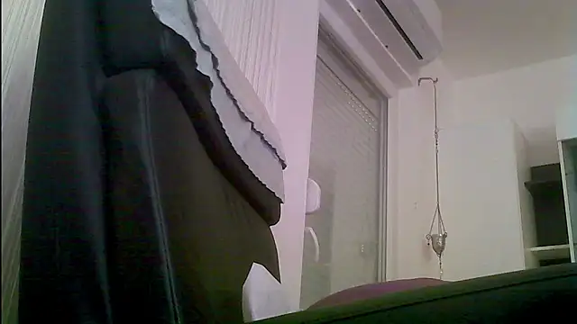 Snapshot of EvaaMina chatting on 06/19/26, 06:18 EvaaMina online show from 06/19/26, 06:18