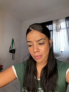 trianawhite online show from 12/05/25, 04:25