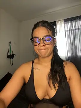 trianawhite online show from 04/07/26, 03:45