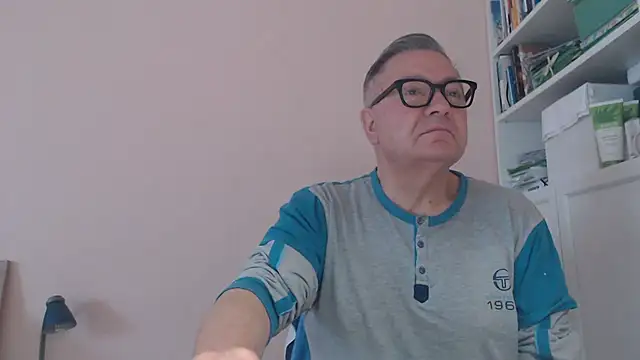 YOU6me online show from 07/12/26, 07:21