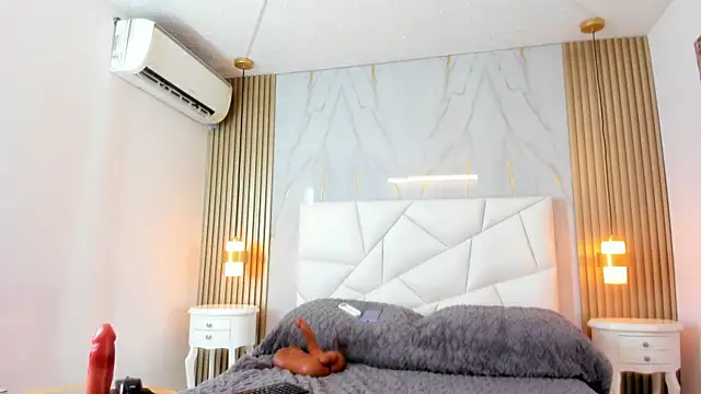 Snapshot of lissetlong69 chatting on 02/25/25, 08:47 lissetlong69 online show from 02/25/25, 08:47