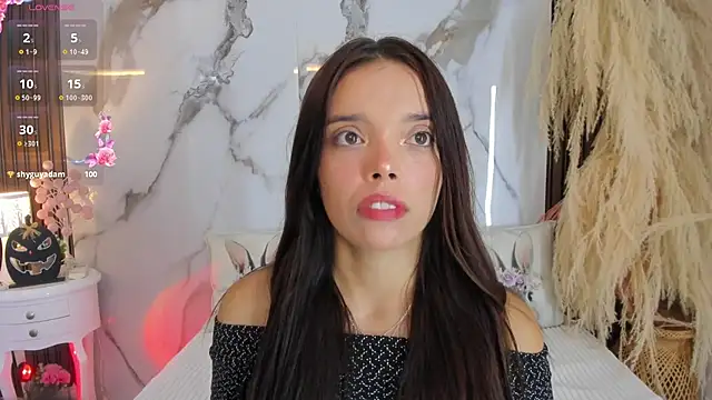 hannahill69 online show from 10/17/25, 04:48