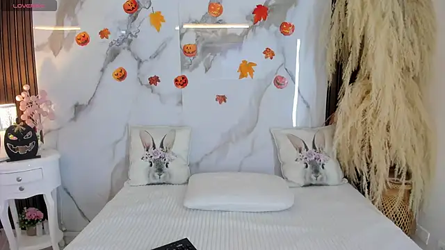 hannahill69 online show from 10/21/25, 05:08