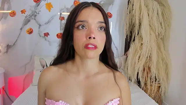 hannahill69 online show from 10/29/25, 05:10