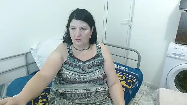 Snapshot of RidemerafSuzana chatting on 01/04/25, 03:29 RidemerafSuzana online show from 01/04/25, 03:29