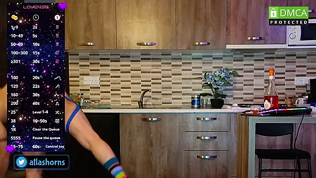 Snapshot of AtlasHorns chatting on 01/02/25, 12:45 AtlasHorns online show from 01/02/25, 12:45