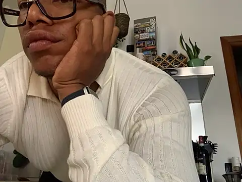 Snapshot of iamrafaelhot chatting on 11/08/25, 01:00 iamrafaelhot online show from 11/08/25, 01:00