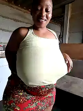 Snapshot of winterqueenx chatting on 12/18/24, 09:25 winterqueenx online show from 12/18/24, 09:25