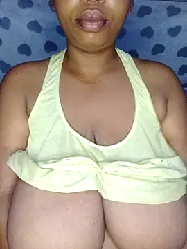 Snapshot of winterqueenx chatting on 01/09/25, 02:33 winterqueenx online show from 01/09/25, 02:33