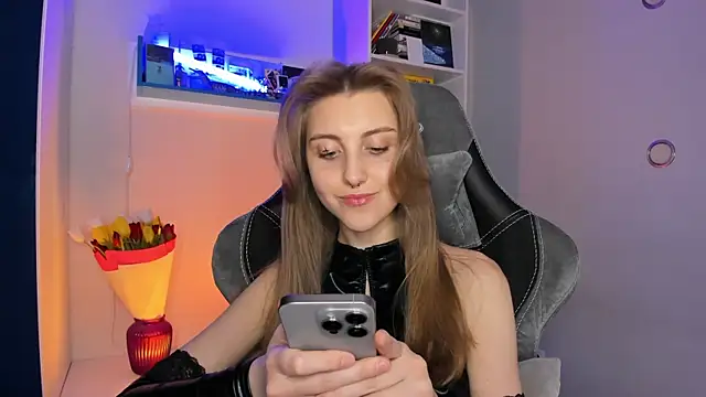 Snapshot of CassiaBlade1 chatting on 03/10/25, 06:45 CassiaBlade1 online show from 03/10/25, 06:45