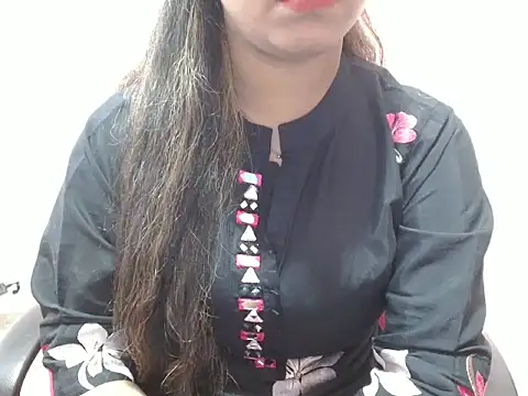 LovingPihu online show from 02/14/25, 08:21