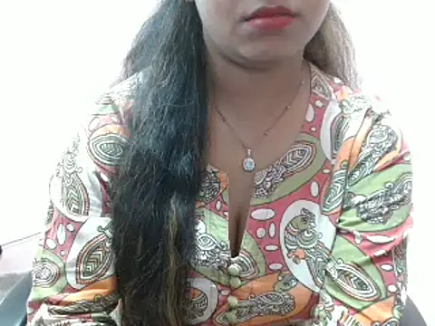 LovingPihu online show from 02/21/25, 08:29