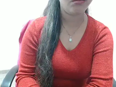 LovingPihu online show from 03/08/25, 04:56