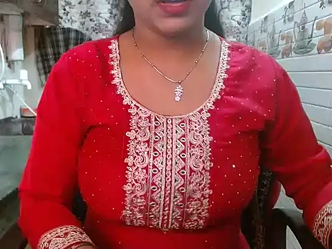 LovingPihu online show from 03/08/26, 05:55