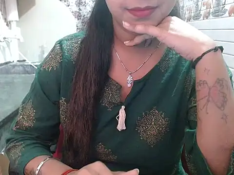 LovingPihu online show from 04/06/26, 05:08