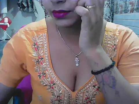 LovingPihu online show from 05/31/26, 04:53