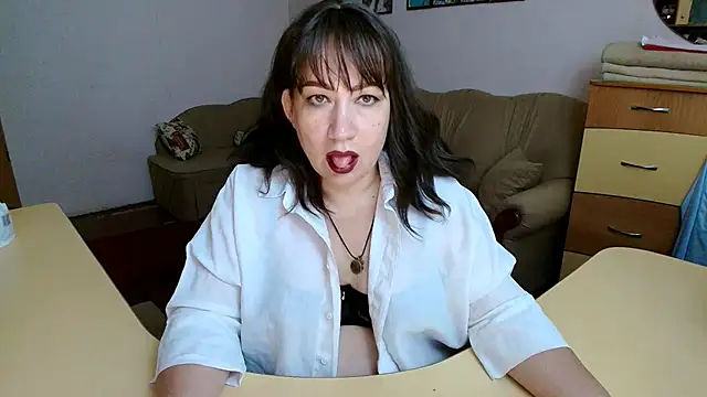 Lucretia Goldi  online show from 09/13/25, 04:29