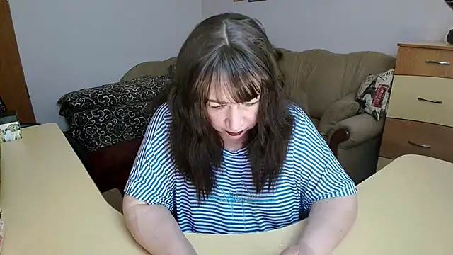 Lucretia Goldi  online show from 04/29/26, 11:22