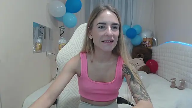 Snapshot of DeboraHorny chatting on 10/05/25, 06:01 DeboraHorny online show from 10/05/25, 06:01